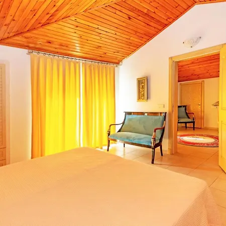 Paradise Town Orchard Villa *