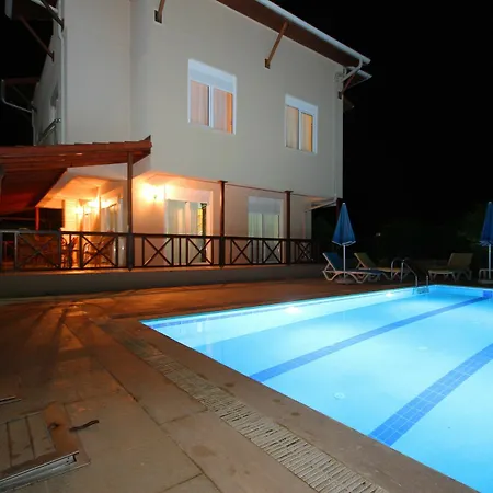 Paradise Town Orchard Vila *